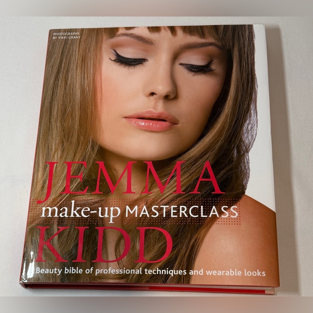 Make-Up Masterclass by Jemma Kidd Hardcover Book Excellent Condition